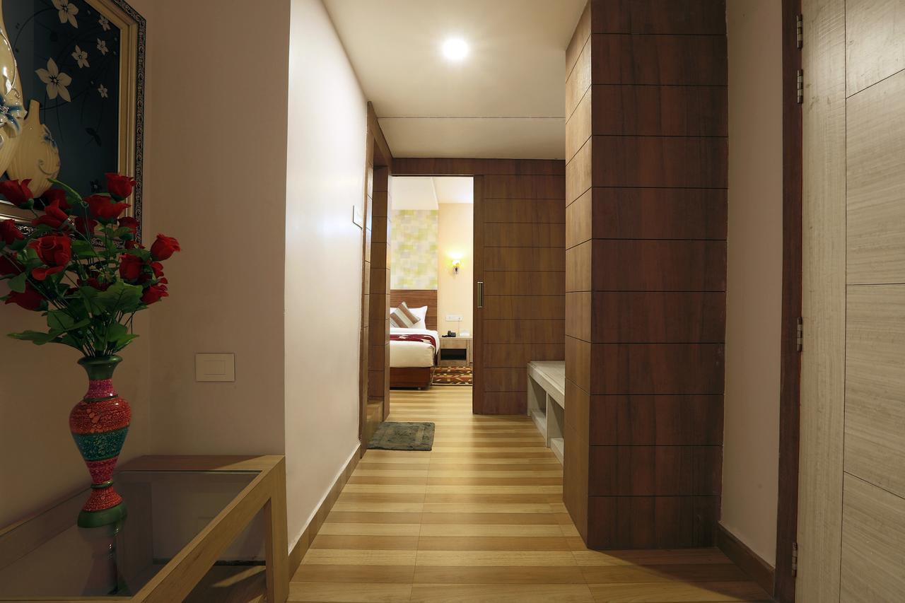 Hotel Sj International グワーハーティー エクステリア 写真
